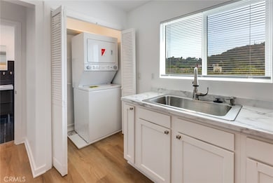 In unit stackable washer&dryer