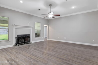 204 Wildflower Ln-7