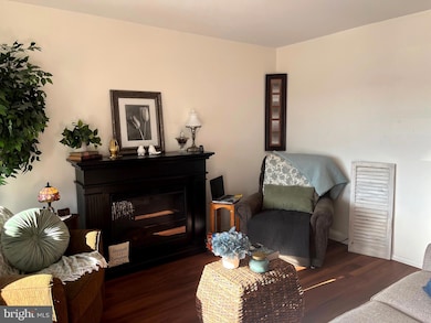 24 Farrington Ct, Southampton, NJ 08088 - photo 6