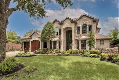 4/5 Beds - 5 Baths - Waterfront - Cul-de-sac Stree