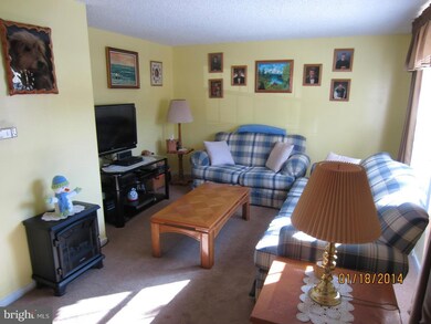 242 Lily Ct, Hagerstown, MD 21740 - photo 3