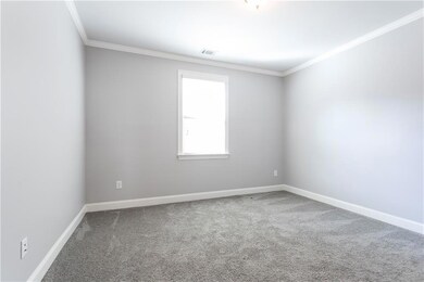 330 La Perla Dr, Sugar Hill, GA 30518 - photo 5