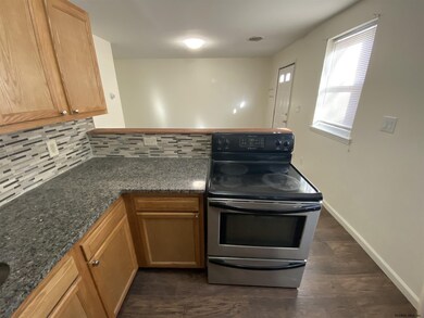75 Catherine St, Albany, NY 12202 - photo 6