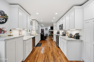 270 Bogey Dr, Abingdon, VA 24211 - photo 3