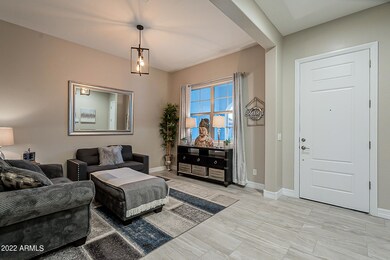 Foyer/Front Room