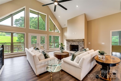 1180 Porter Creek Dr, Franklin, NC 28734 - photo 4