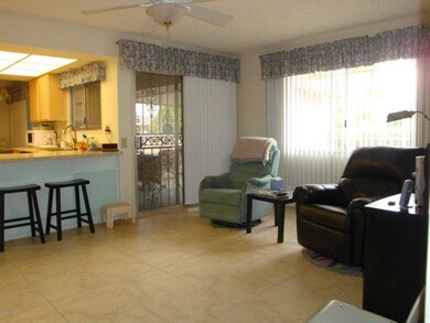 7 FAMILY RM OPEN TO KITCHEN