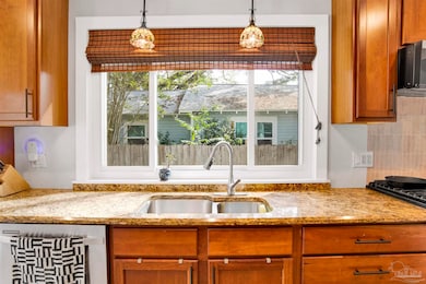 1306 E Hernandez St, Pensacola, FL 32503 - photo 7