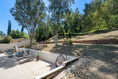 4894 Calderon Rd, Woodland Hills, CA 91364 - photo 4