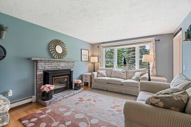 11 Puddingstone Ln, Mendon, MA 01756 - photo 3