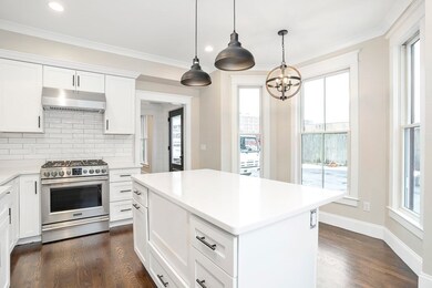 21 Pearl St unit 21, Newton, MA 02458 - photo 2