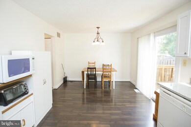 1292 Holmespun Dr, Pasadena, MD 21122 - photo 6