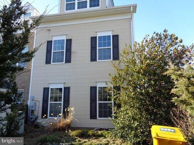 8730 Green Field Ct, Odenton, MD 21113 - photo 2