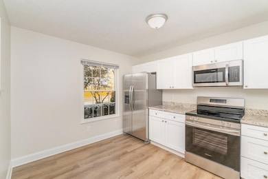 5375 Londonderry Dr, Cincinnati, OH 45241 - photo 6