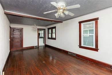 1122 Seneca Ave, Des Moines, IA 50313 - photo 4