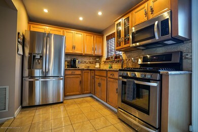 31 Hemlock Ct unit 156, Staten Island, NY 10309 - photo 5