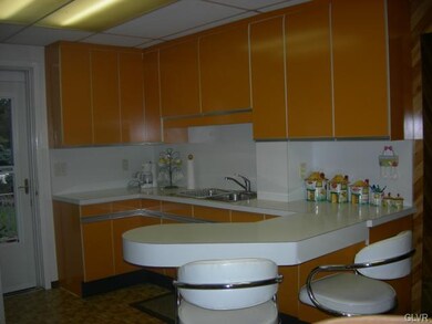 857 E Susquehanna St unit 907, Allentown, PA 18103 - photo 4