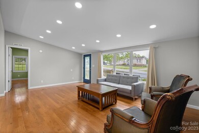 57 Bittersweet Dr, Hendersonville, NC 28792 - photo 6