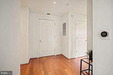 The Columbia Residences unit 427, Washington, DC 20037 - photo 4