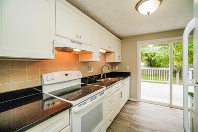 817 Eliots Oak Rd, Columbus, OH 43228 - photo 5