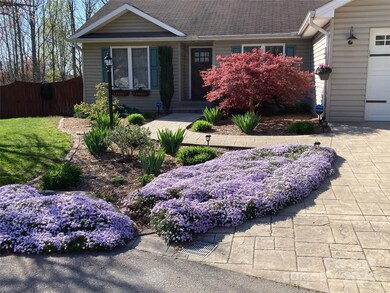 125 Red Cedar Dr, Hendersonville, NC 28792 - photo 2