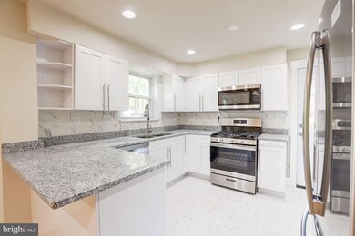 6502 Livingston Rd, Oxon Hill, MD 20745 - photo 5