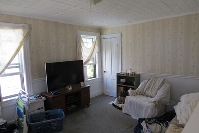 Apt 1