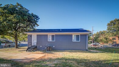 4401 G St SE, Washington, DC 20019 - photo 4