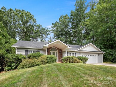 53 Forest Lake Dr, Asheville, NC 28803 - photo 4