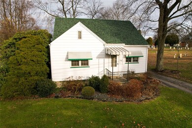 139 N Franklin St, Prospect, PA 16052 - photo 4