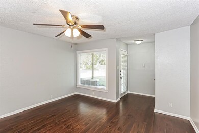 1401 Granbury St, Cleburne, TX 76033 - photo 4