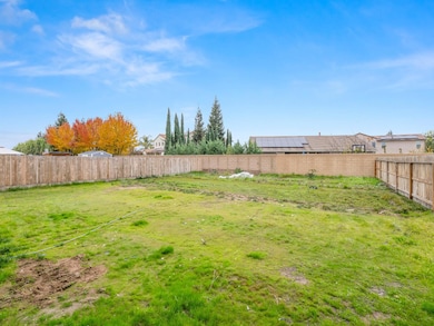 5958 W Austin Way, Fresno, CA 93722 - photo 4