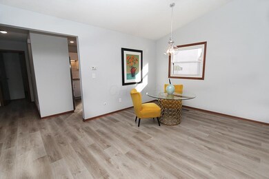 7590 Pickett Ln, Columbus, OH 43235 - photo 4