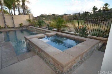 Oversized spa seat 8 comfortably