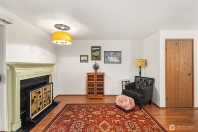 170 Newport Way NW unit D32, Issaquah, WA 98027 - photo 5