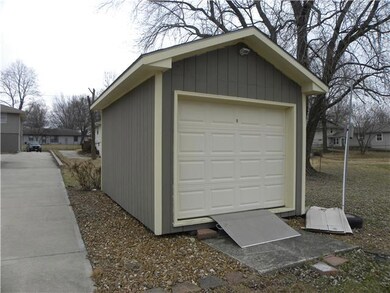 709 W Main St, Odessa, MO 64076 - photo 5