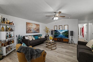 4204 Cherry Ridge Ln, Joshua, TX 76058 - photo 3