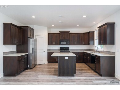 3492 Snowberry Rd, Eugene, OR 97403 - photo 3