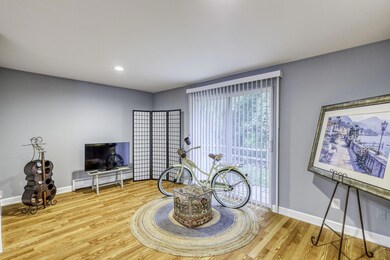 7-web-or-mls-31831 Grand River Ave-7