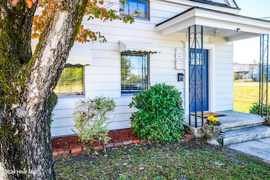 819 N Craven Street, New Bern, NC 28560