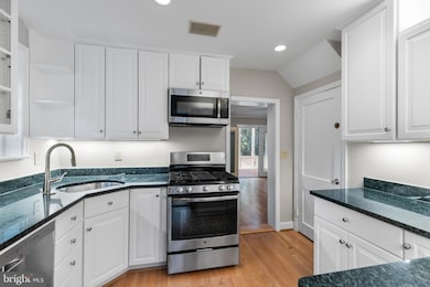 2104 N Jefferson St, Arlington, VA 22205 - photo 4