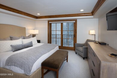 CampHale_BDRM1