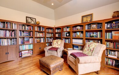 30 Crestview Dr, Oswego, IL 60543 - photo 2