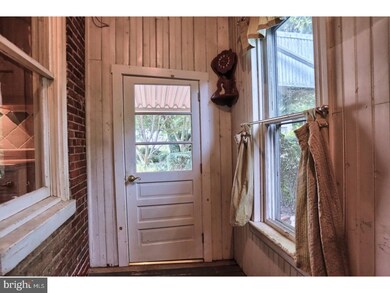 342 W High St, Womelsdorf, PA 19567 - photo 6
