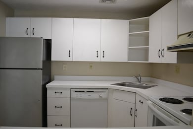 26 Webb Place unit 1B, Mansfield, MA 02048 - photo 6