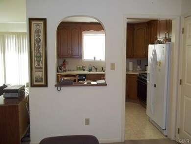 911 Cold Spring Rd unit 7, Allentown, PA 18103 - photo 7