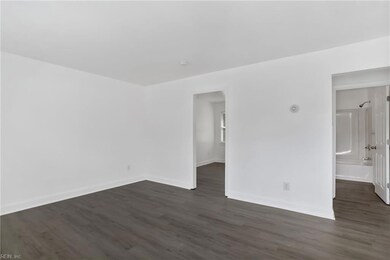 8858 Smithfield Apartments Ln, Smithfield, VA 23430 - photo 4