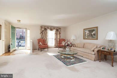 11915 Thurloe Dr, Lutherville Timonium, MD 21093 - photo 4