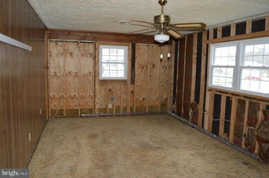 17833 Curtis Dr, Dumfries, VA 22026 - photo 6