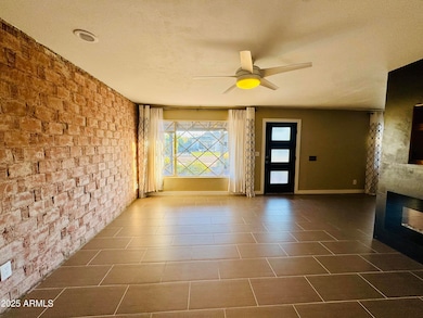 8348 E Sells Dr, Scottsdale, AZ 85251 - photo 5